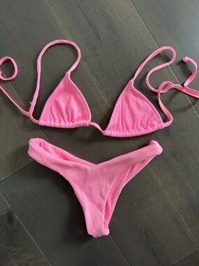 Pink Ribbed Bikini 👙